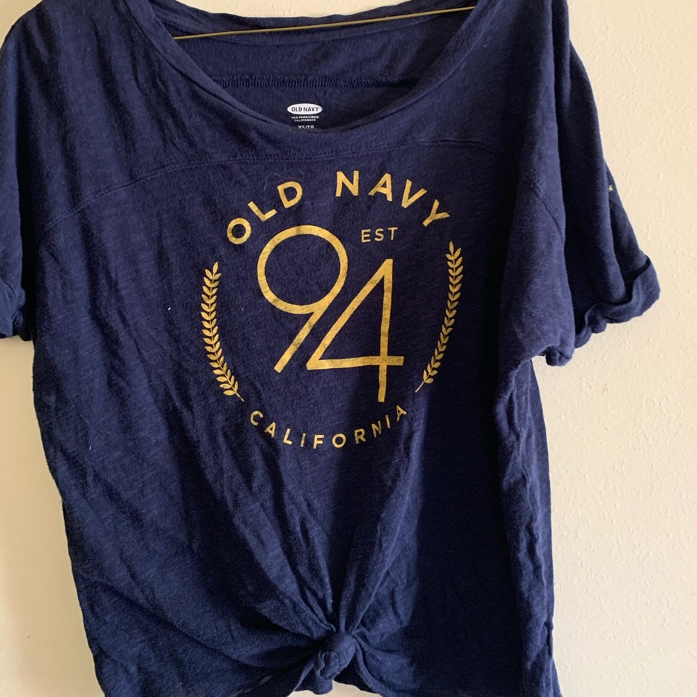 OLD NAVY TEE